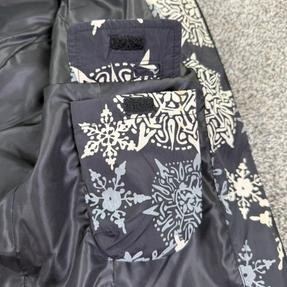 Eddie Bauer Down Puffer Vest Womens Small Navy Snowflake Print‎ Faux Fur Hood - Picture 8 of 16